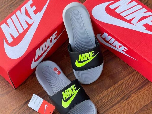 Nike Slides - 1