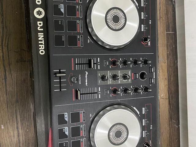 Pioneer DJ Controller - 1