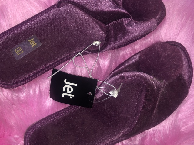 Comfy Slipper going for sale - 1/1