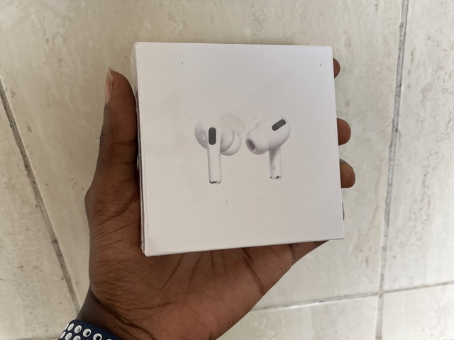 AirPods Pro - 2/2