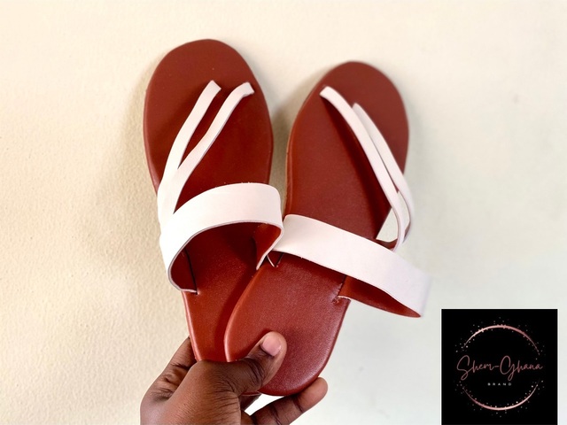 Ghanaian made leather slipper - 2/2