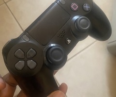PS4 Dual shock controller