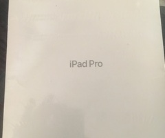 Apple Certified Refurbished iPadPro 11 inch 1 Tb Wi-Fi only 2020 model - 1