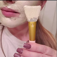 Clay mask brush