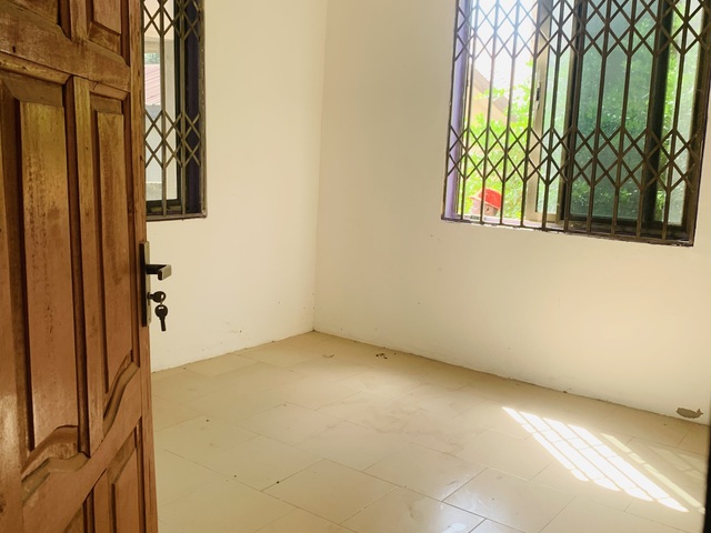 Two bedrooms apartment for rent at Pokuase - 3/8