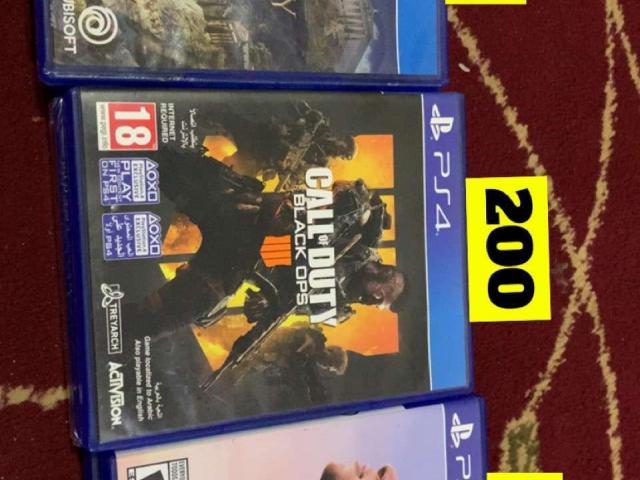 Used ps4 cds - 3/4