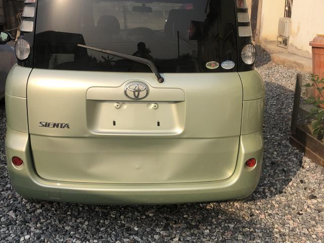 Toyota Sienta  2013 - 5/10