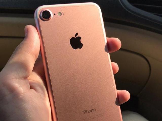 Uk used Iphone 7 Rose Gold - 1